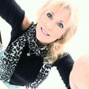 Meet your Posher, Pam